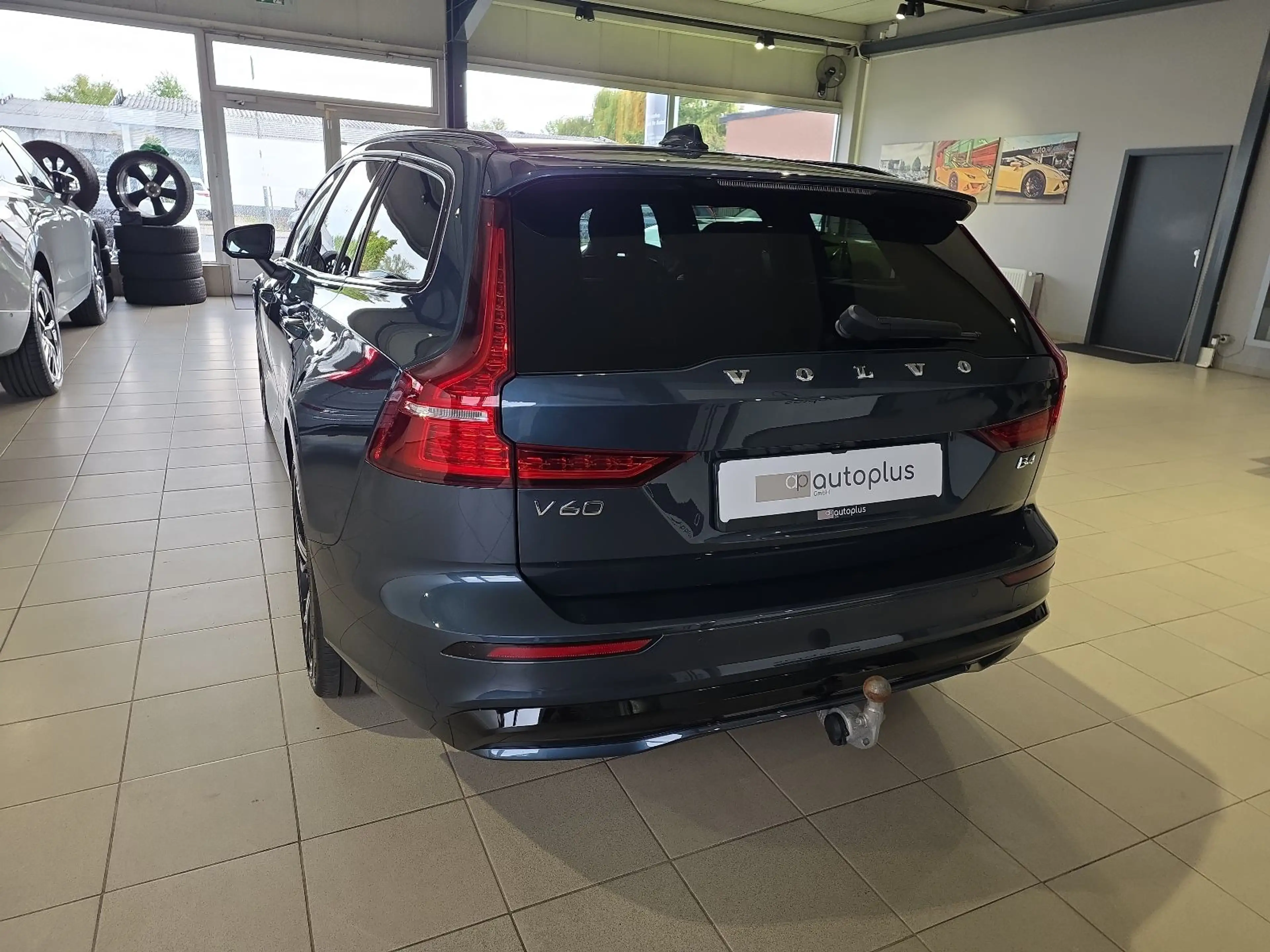 Volvo V60 B4 Plus Dark ACC AHK 19Zoll LED Sportsitze — photo 9