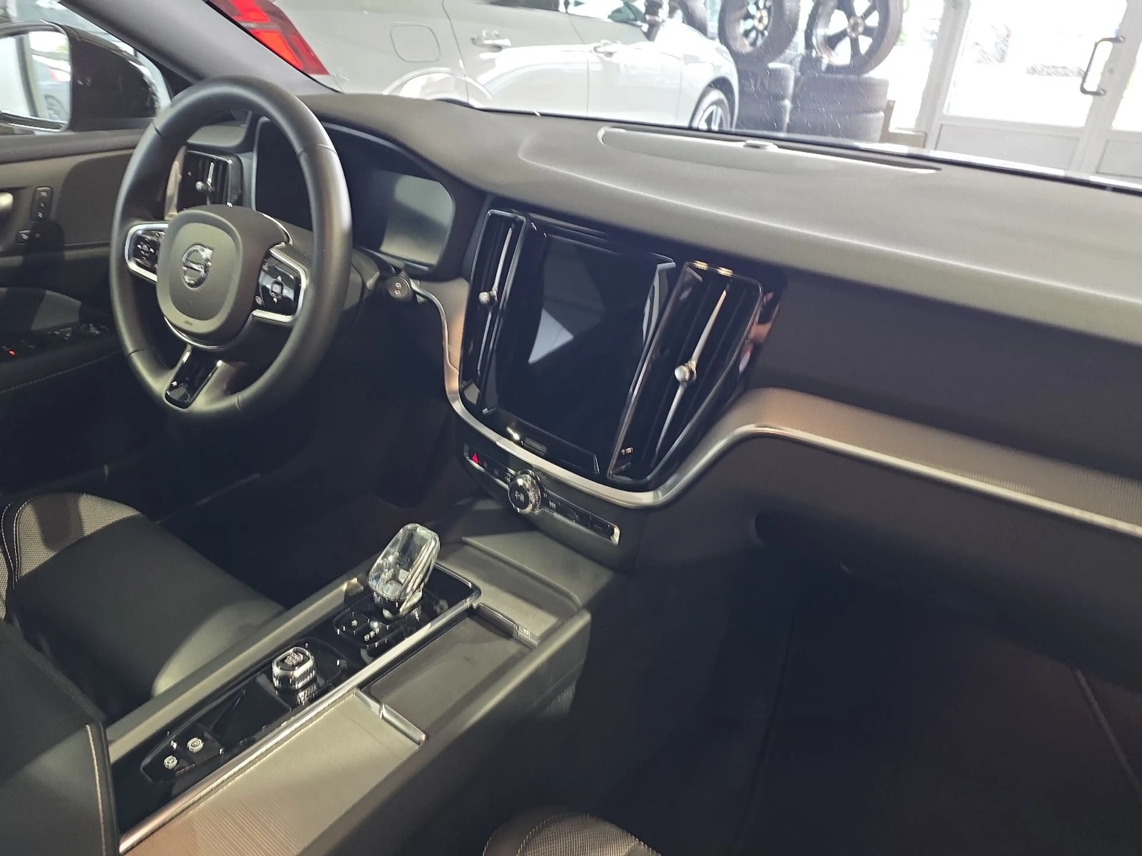 Volvo V60 B4 Plus Dark ACC AHK 19Zoll LED Sportsitze — photo 12