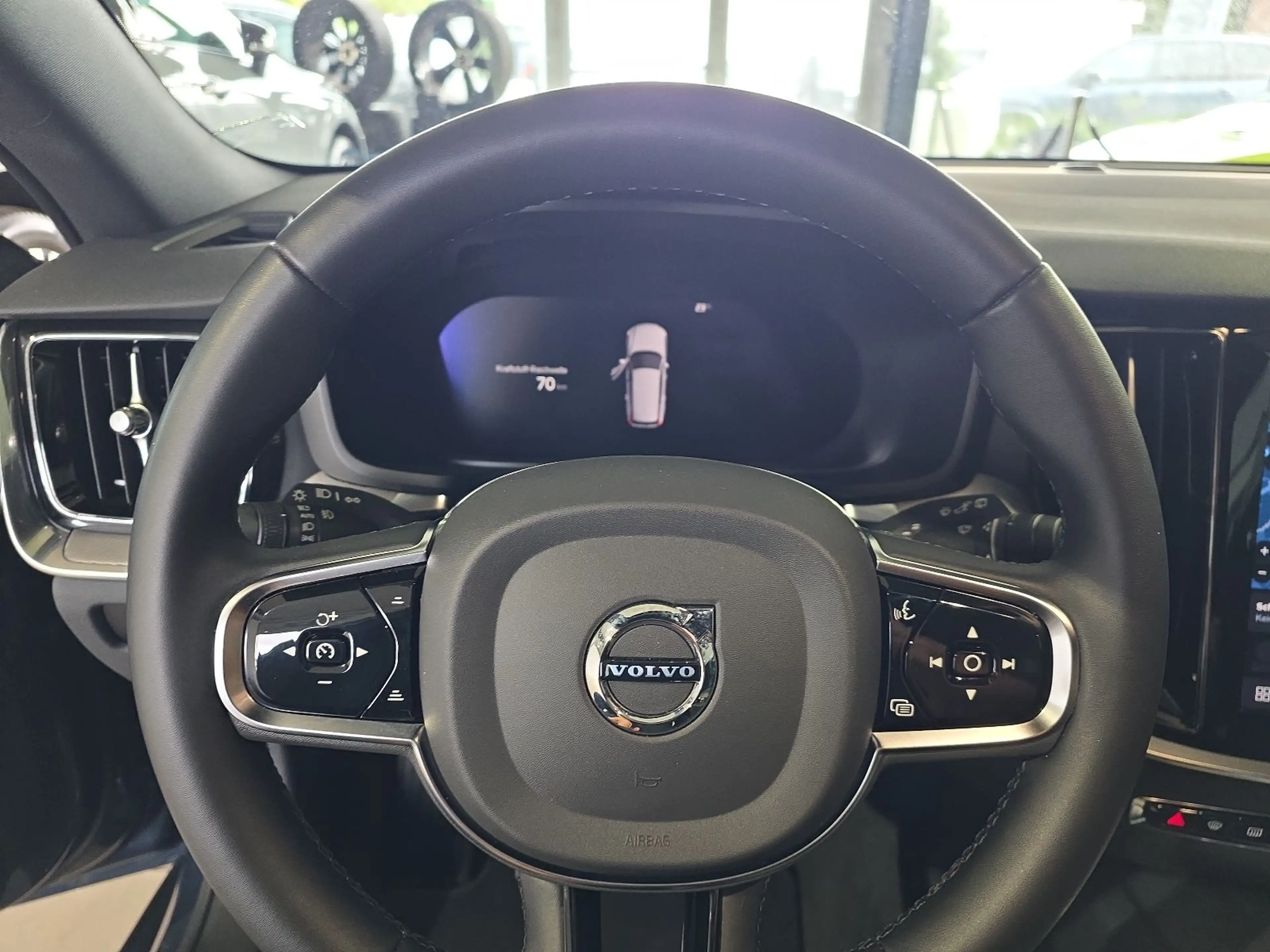 Volvo V60 B4 Plus Dark ACC AHK 19Zoll LED Sportsitze — photo 21