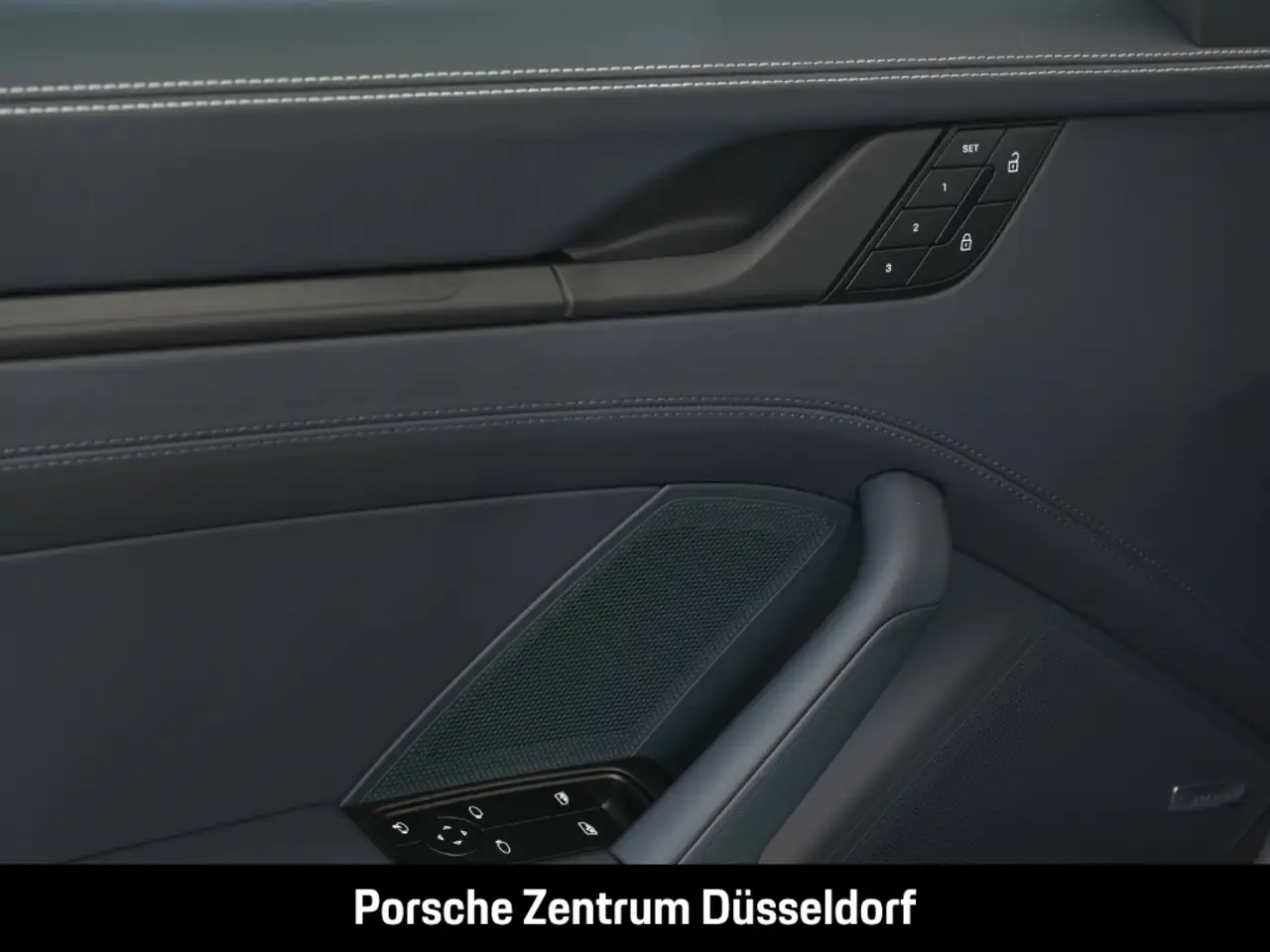 Porsche 992 911 Targa 4 GTS Liftsystem-VA InnoDrive BOSE 14