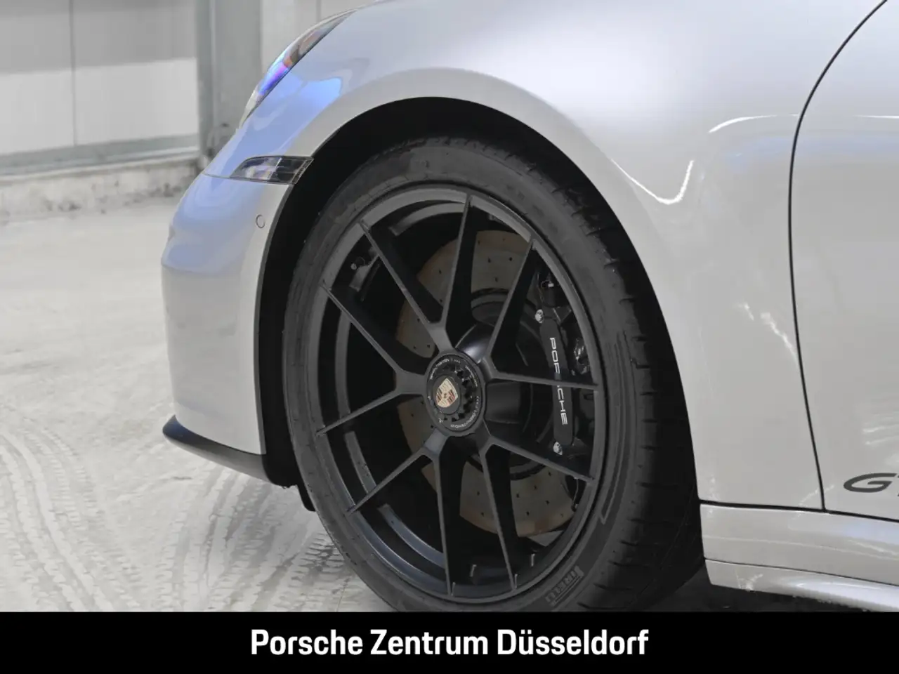Porsche 992 911 Targa 4 GTS Liftsystem-VA InnoDrive BOSE 11