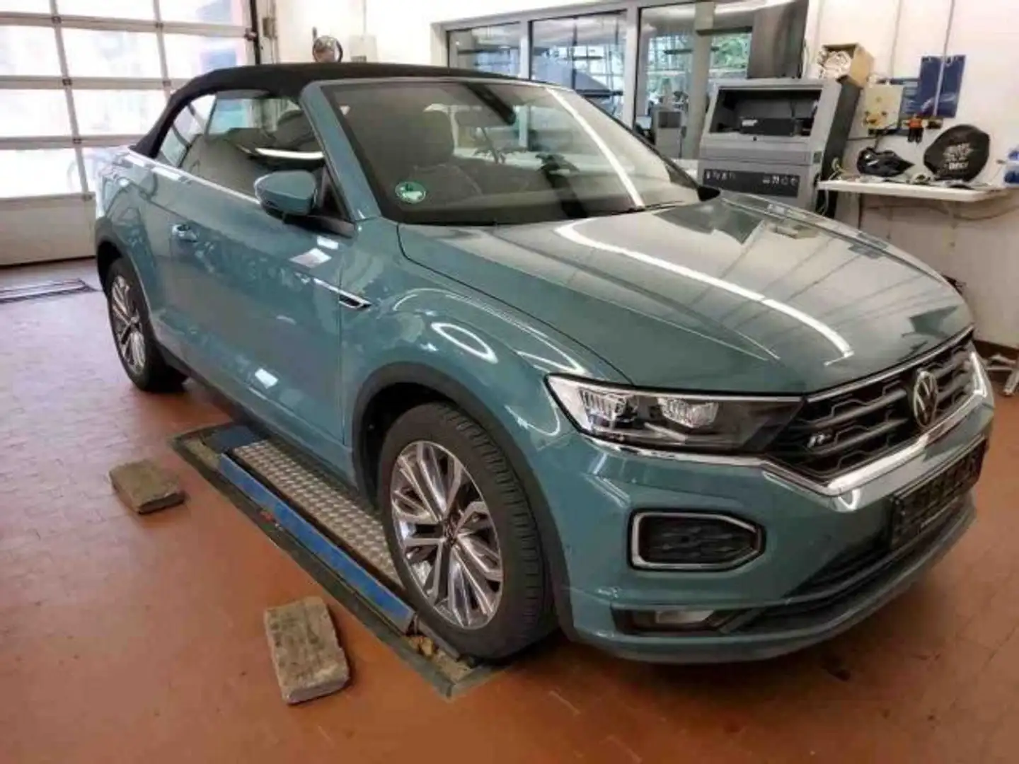 Volkswagen T-Roc 1.5 TSI R-LINE LED+NAVI+AHK+ACC Yeşil - 2