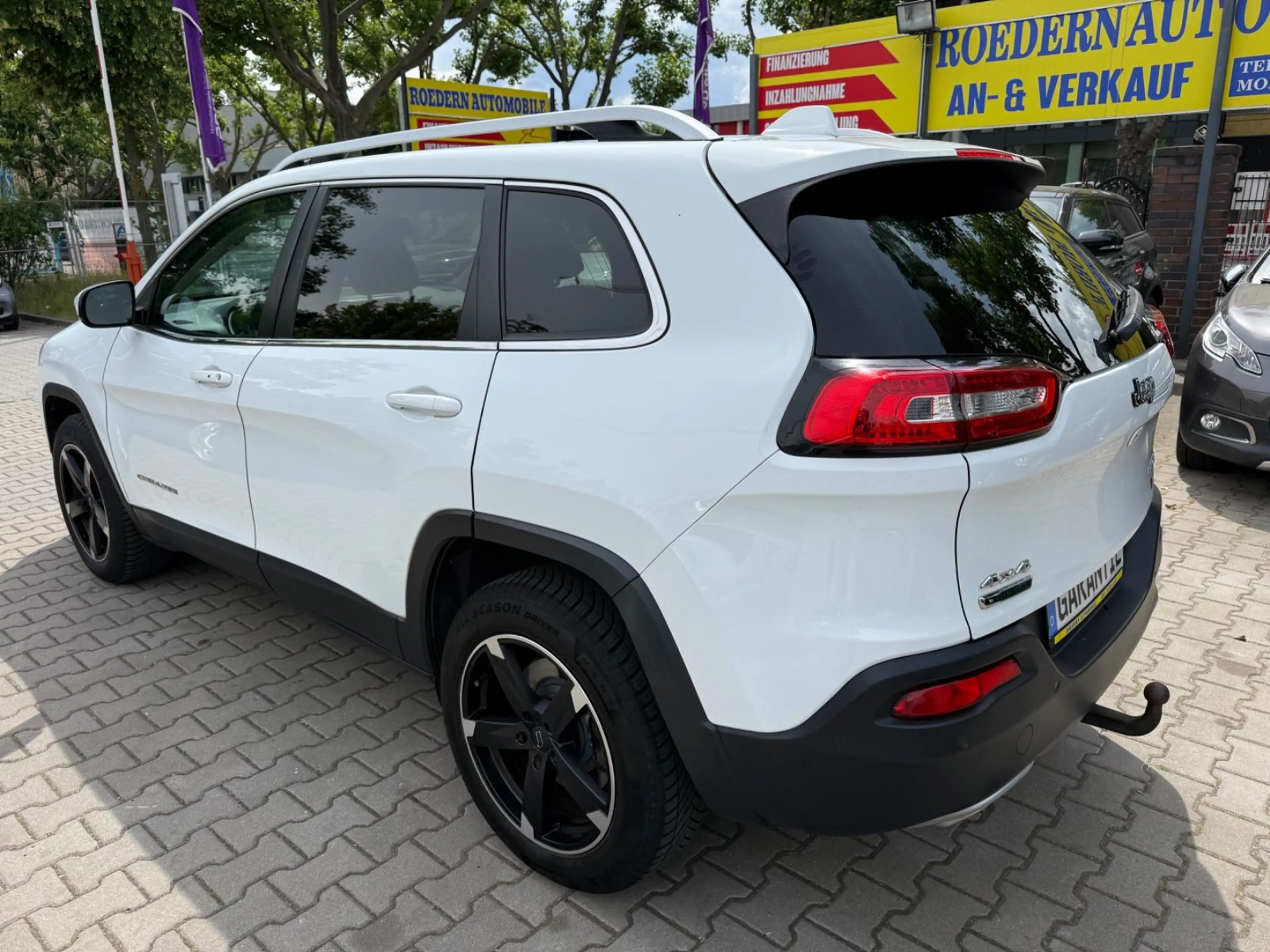 Jeep Cherokee Limited 4WD 2.2 MultiJet 147 kW 4x4 Lim — photo 3
