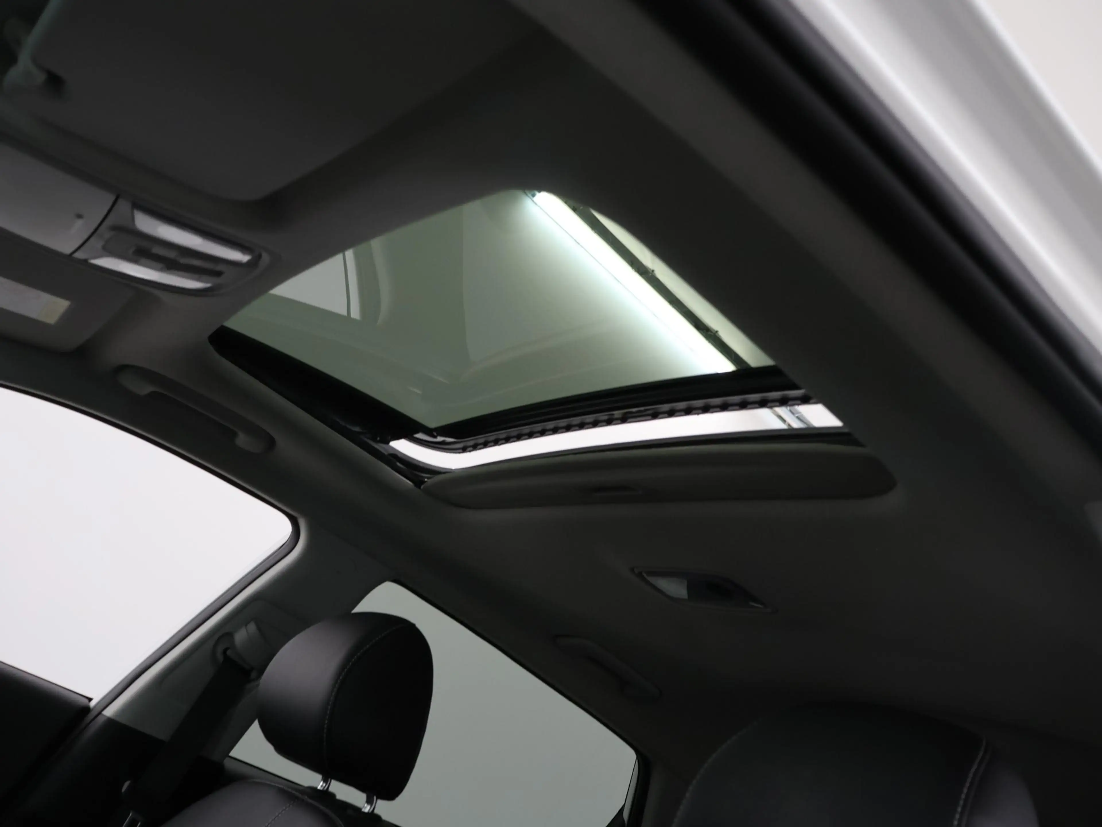Kia e-Niro ExecutiveLine 64 kWh | Schuif/kanteldak | Lederen — photo 14