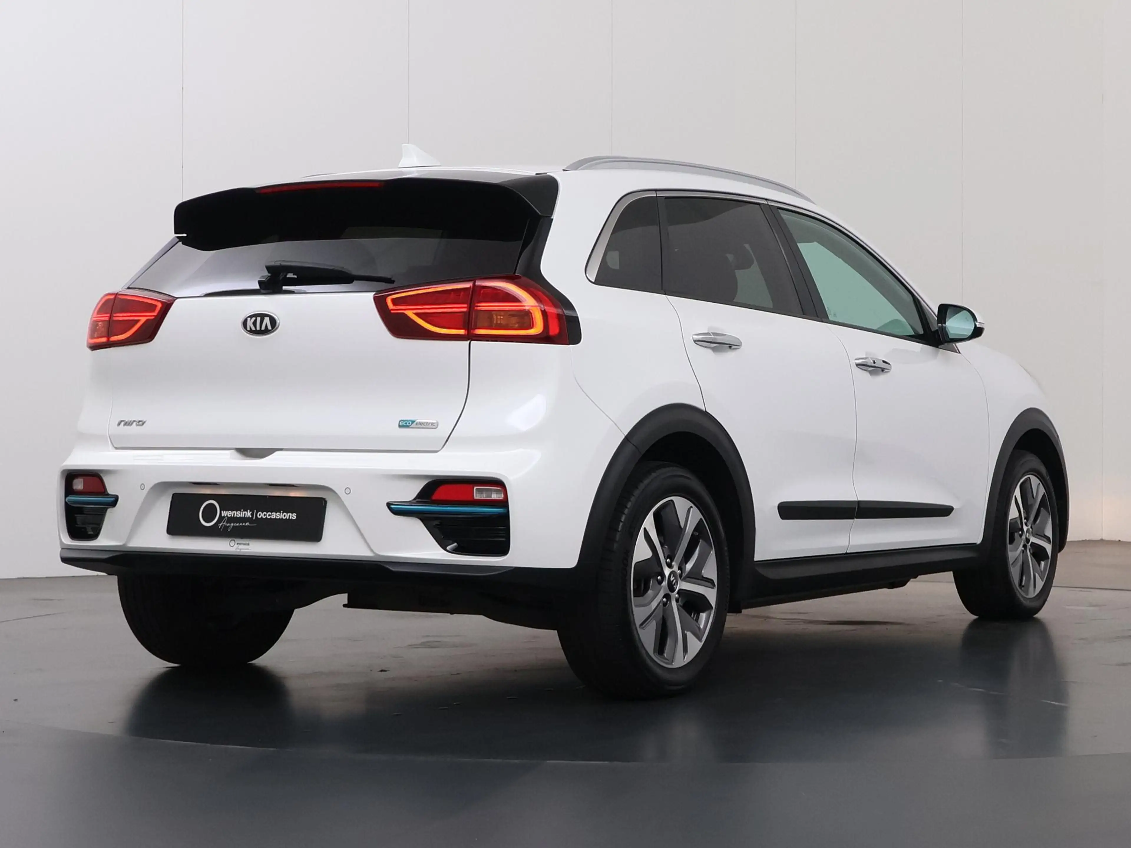 Kia e-Niro ExecutiveLine 64 kWh | Schuif/kanteldak | Lederen — photo 2