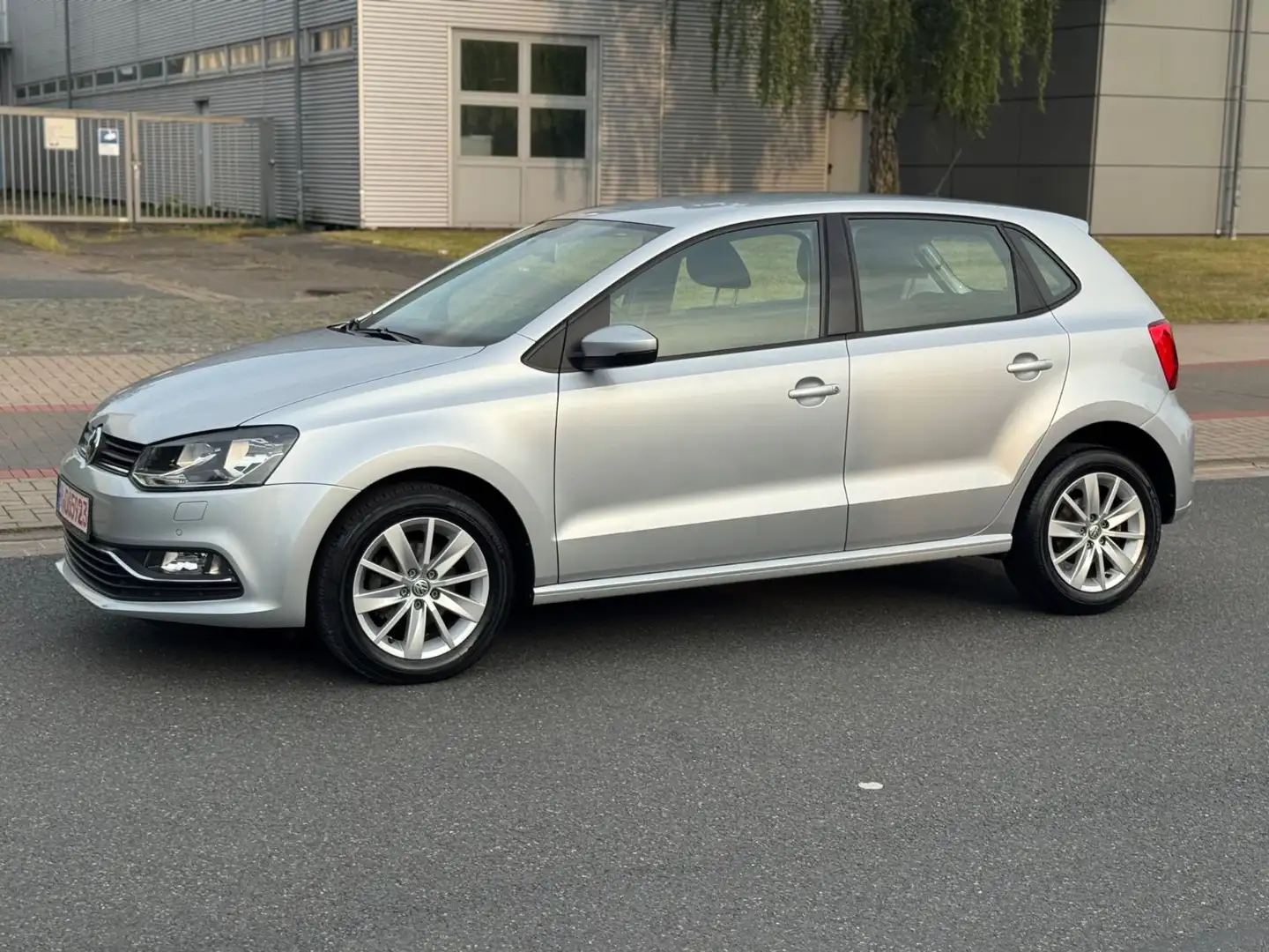 Volkswagen Polo V Comfortline BMT/1 Hand/PDC/Klima/Euro 6 Silber - 2