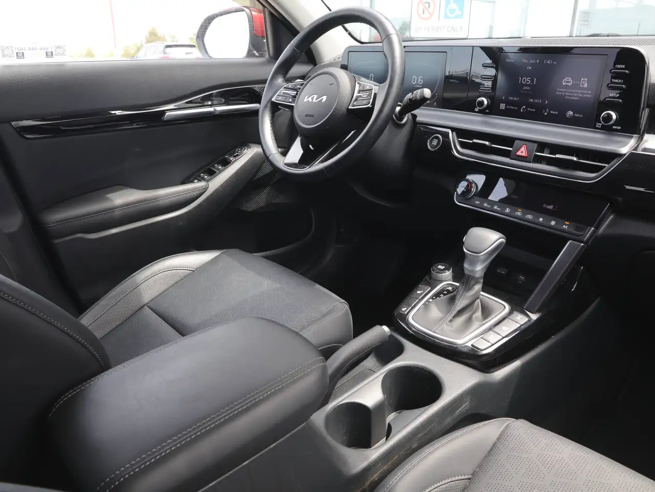 Kia Seltos photo Kia Seltos