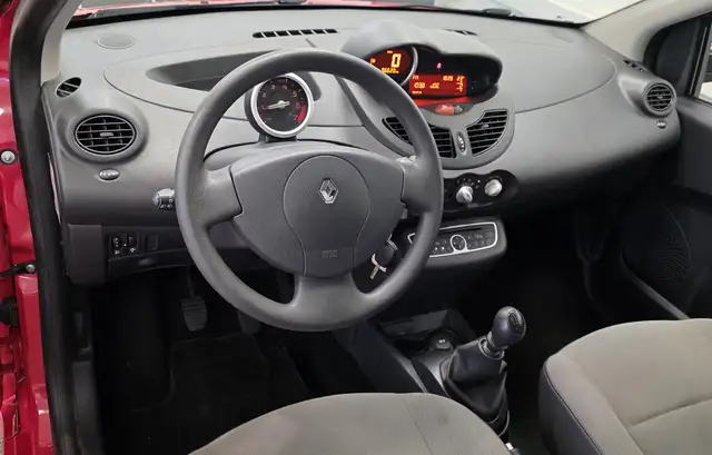 Renault Twingo view 9