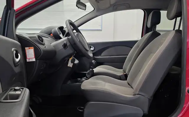 Renault Twingo view 10