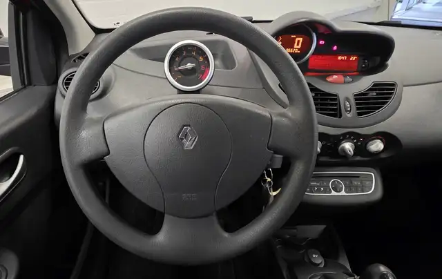 Renault Twingo view 15