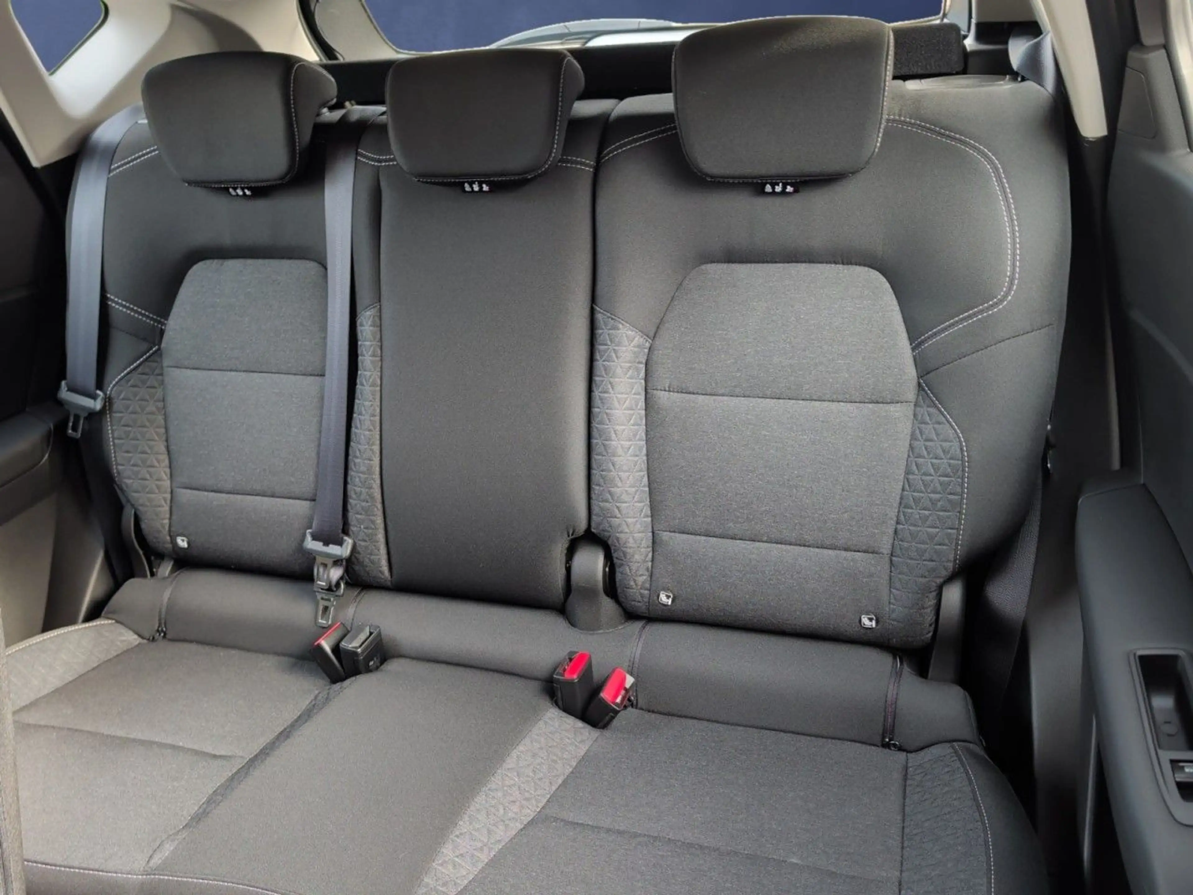 Mitsubishi ASX Basis 1.0 AHK+Kamera+Einparkhilfe+LED+Klima Klima — photo 14