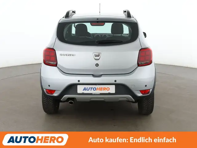 Dacia Sandero view 5