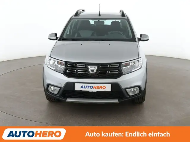 Dacia Sandero view 9
