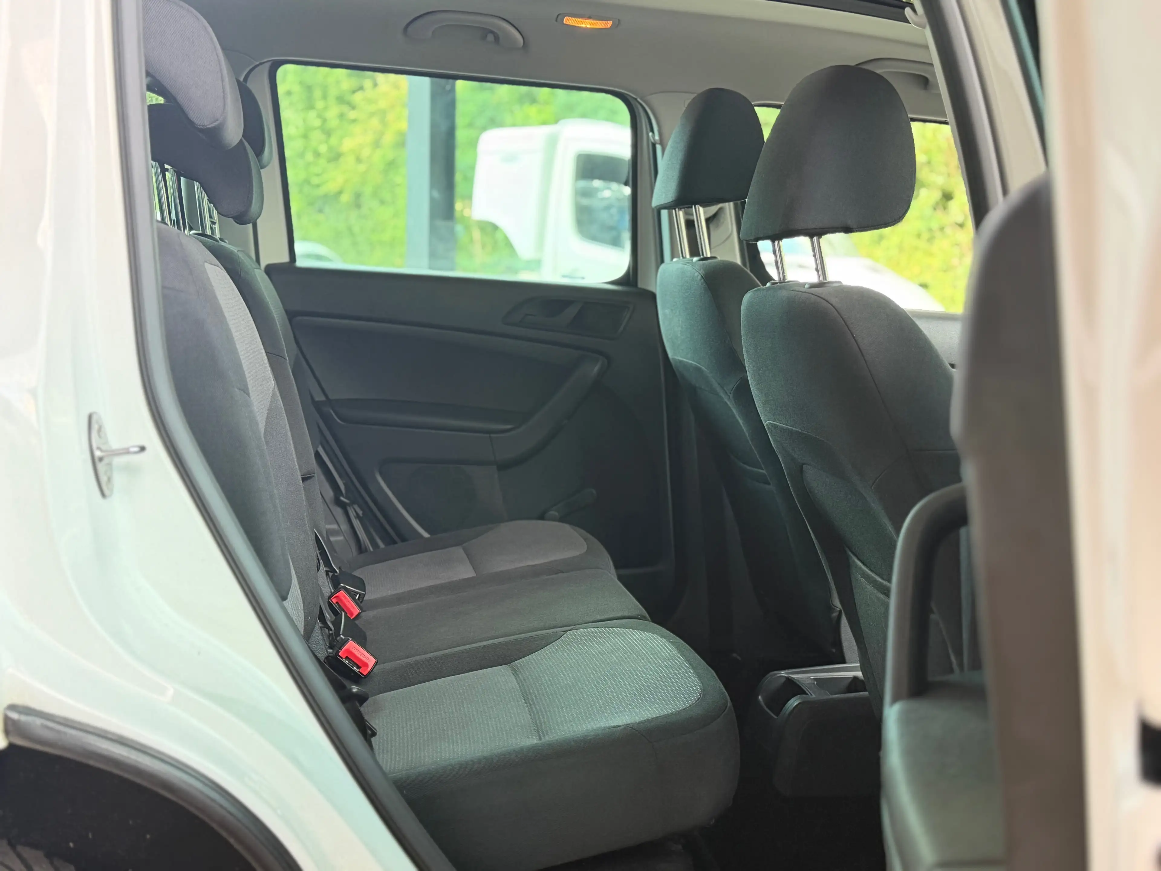 Skoda Yeti Plus Edition/12 Monate Garantie/Pano/Sitzheizung/AHK — photo 11
