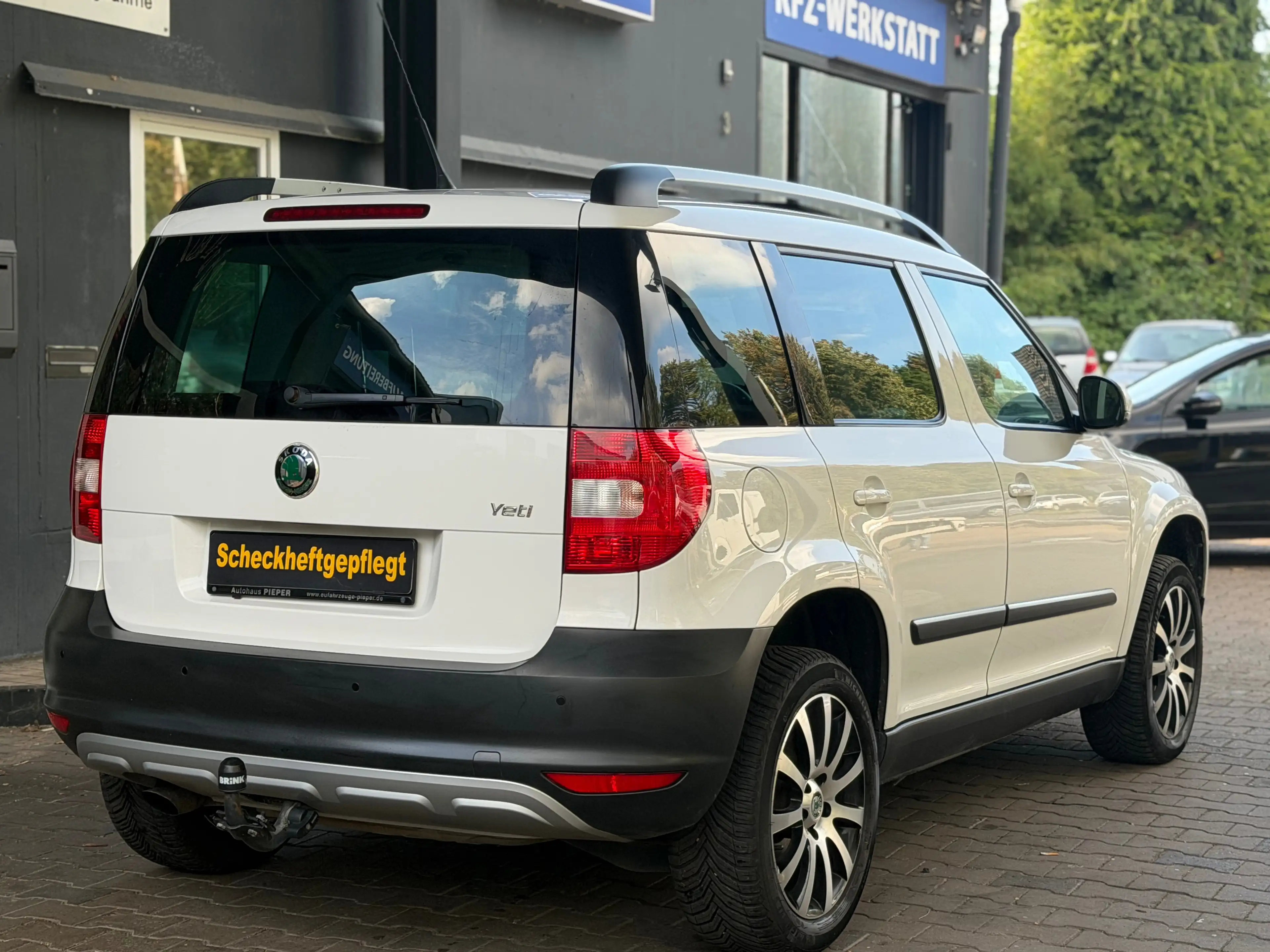 Skoda Yeti Plus Edition/12 Monate Garantie/Pano/Sitzheizung/AHK — photo 7