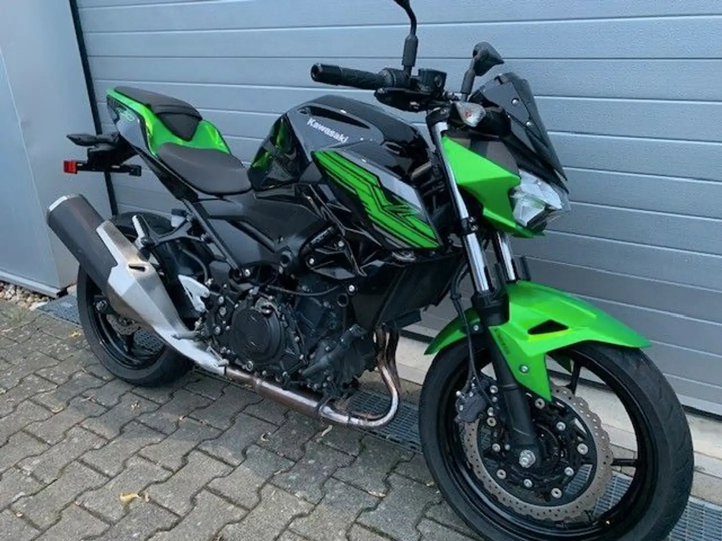 Kawasaki Z 400 Vert - 2