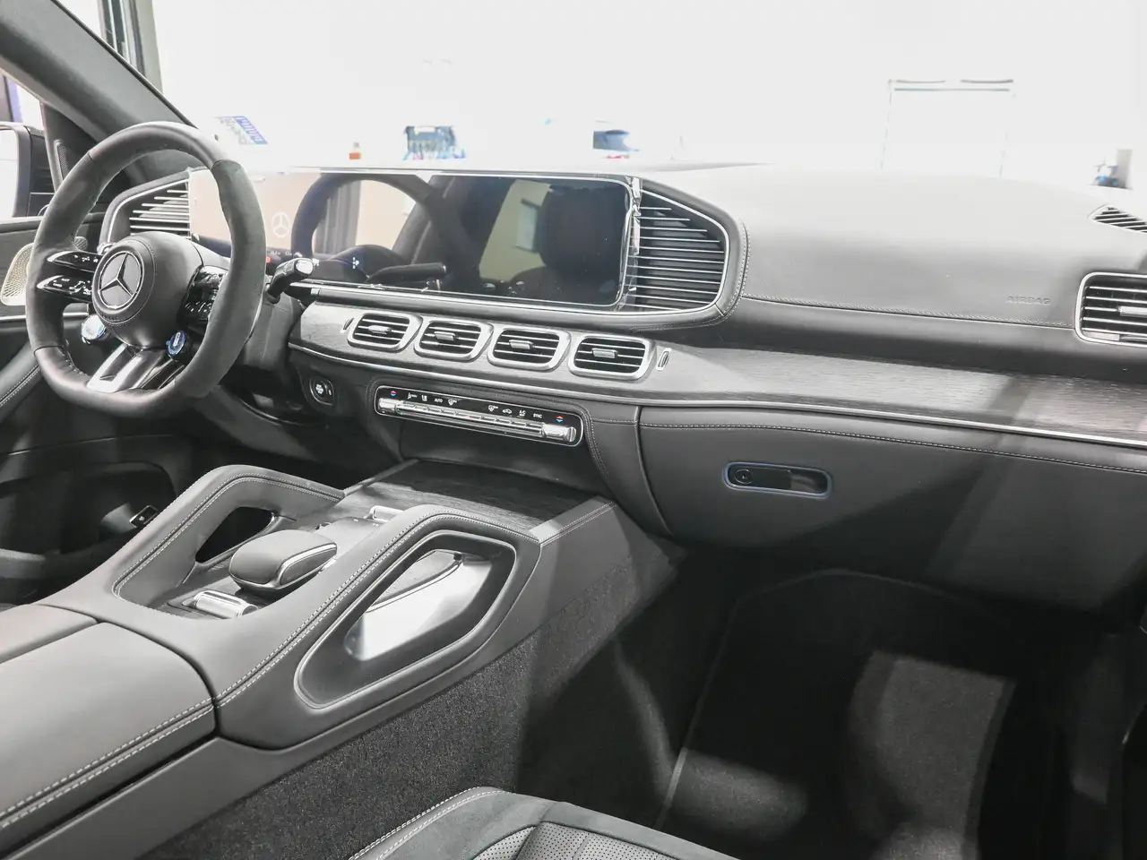 Mercedes-Benz GLE снимка Mercedes-Benz GLE