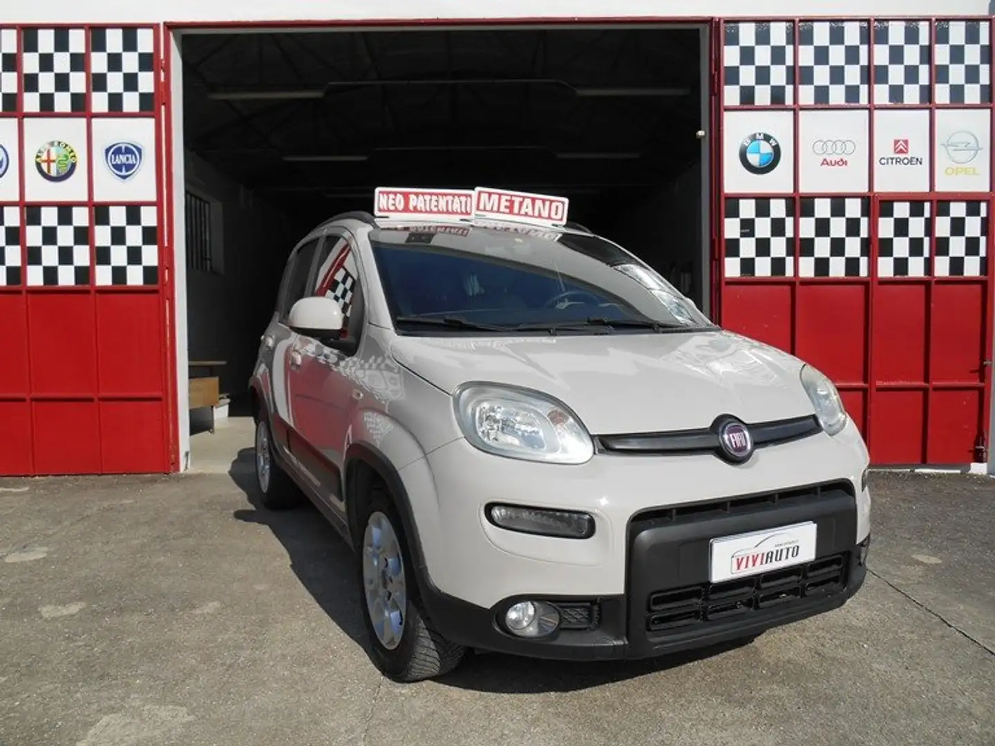Fiat Panda 0.9 t.air t. natural power Lounge 80cv Beige - 1