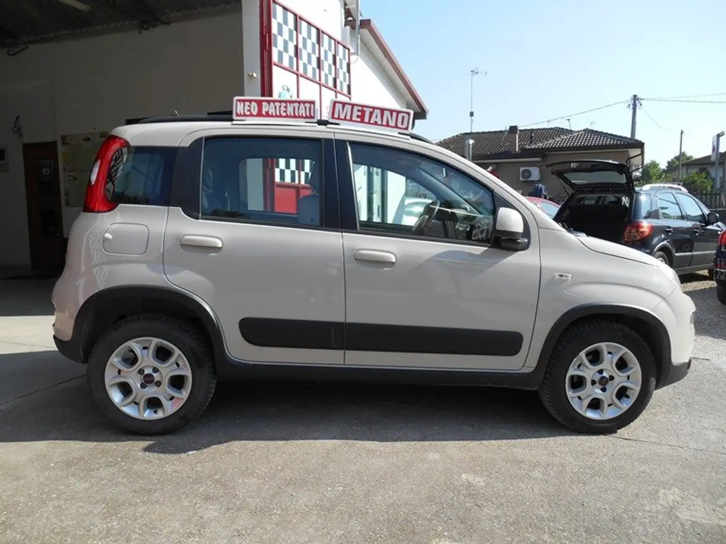 Fiat Panda 0.9 t.air t. natural power Lounge 80cv Beige - 2