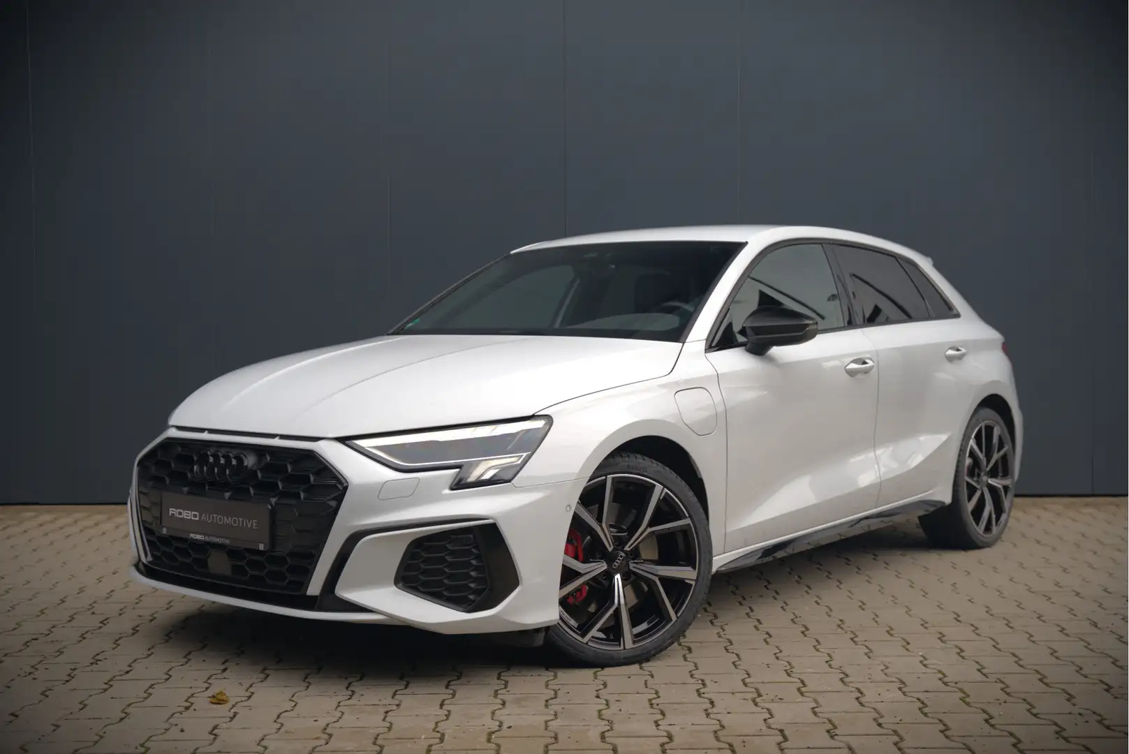 Audi A3 Sportback 45 TFSI e S edition Competition | S-Line Blanc - 1