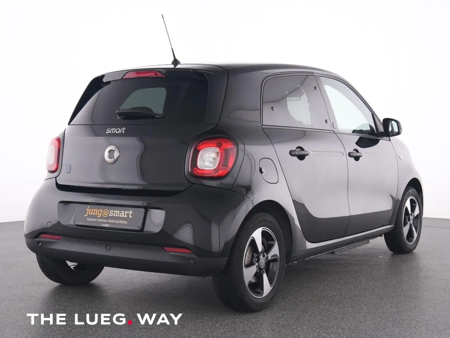 smart forFour EQ  passion 22kw Advanced+Plus+Paket+DAB+ Black - 2