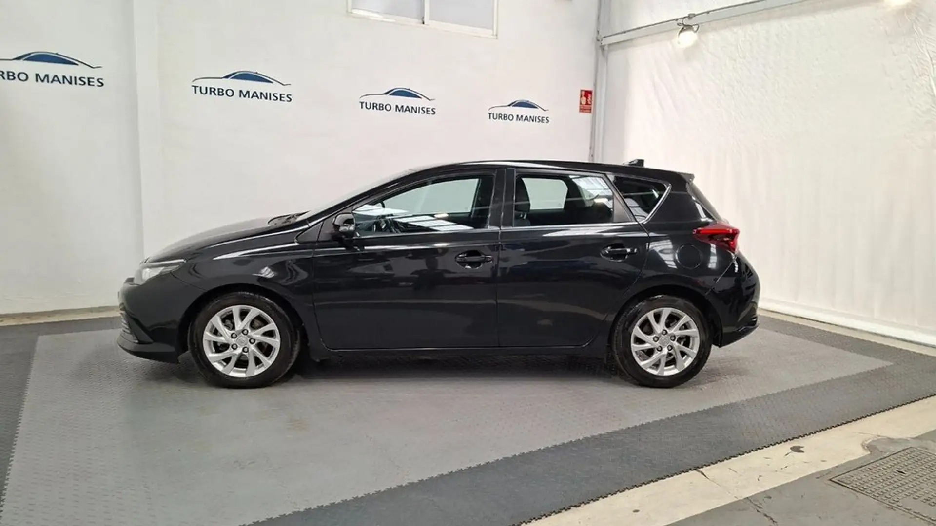 Toyota Auris 115D Active Nero - 2