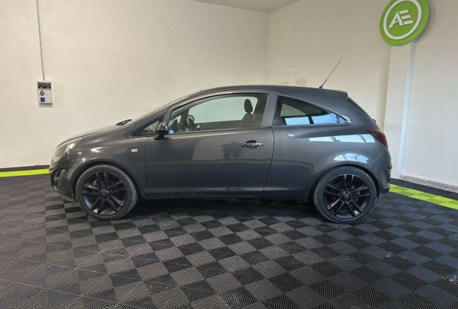 Opel Corsa 1.4 Twinport Cosmo 3p - 2