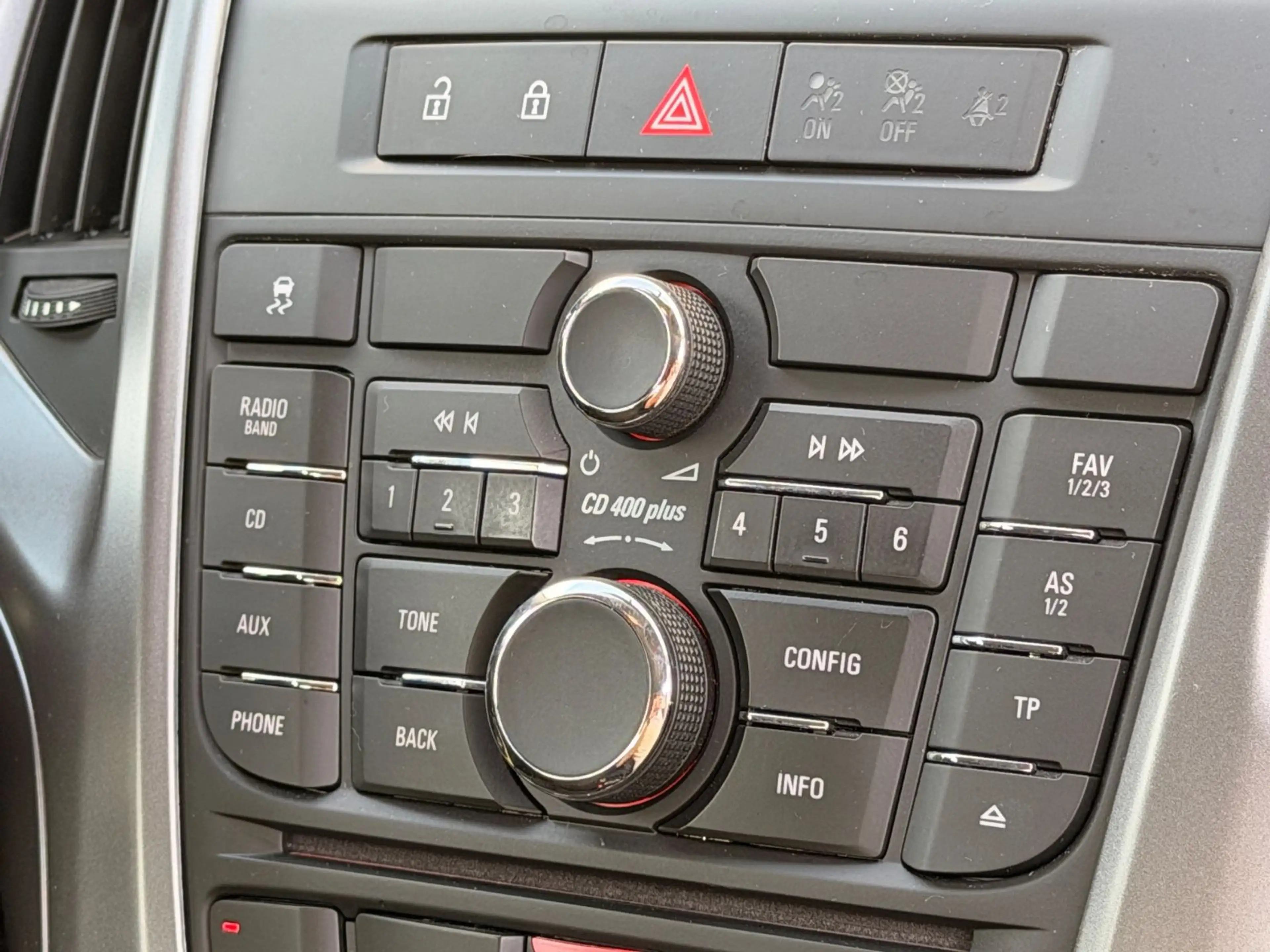 Opel Astra J Lim 1.6/Klimaanlage/CD/BC/ZV/Euro6/ — photo 9