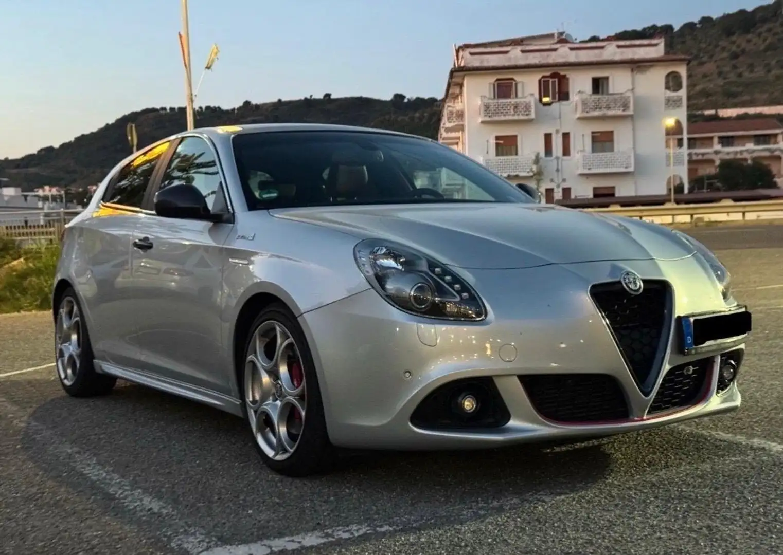 Alfa Romeo Giulietta QV-line Silber - 1