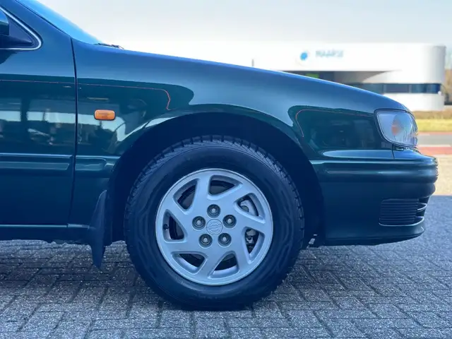 Nissan Maxima view 4