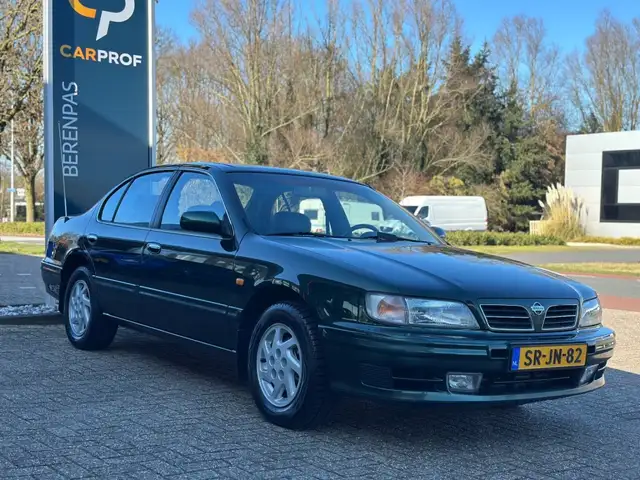 Nissan Maxima view 3