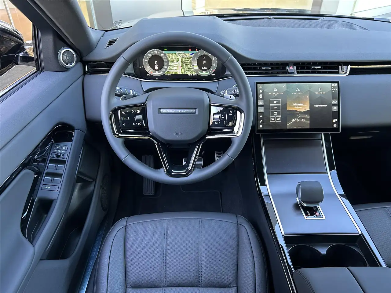 Land Rover Range Rover Evoque 2026 — фото 6