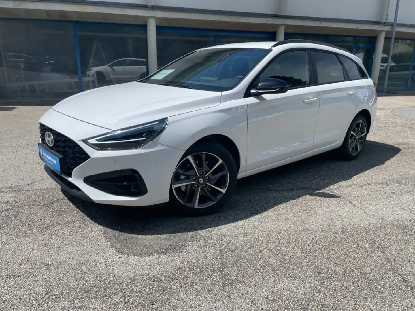 Hyundai i30 Kombi - PD GO Plus Automatik Blanc - 1