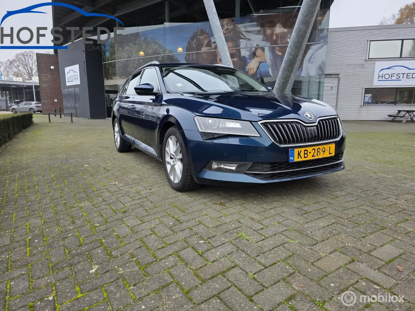 Skoda Superb Combi 1.6 TDI Active Blauw - 1