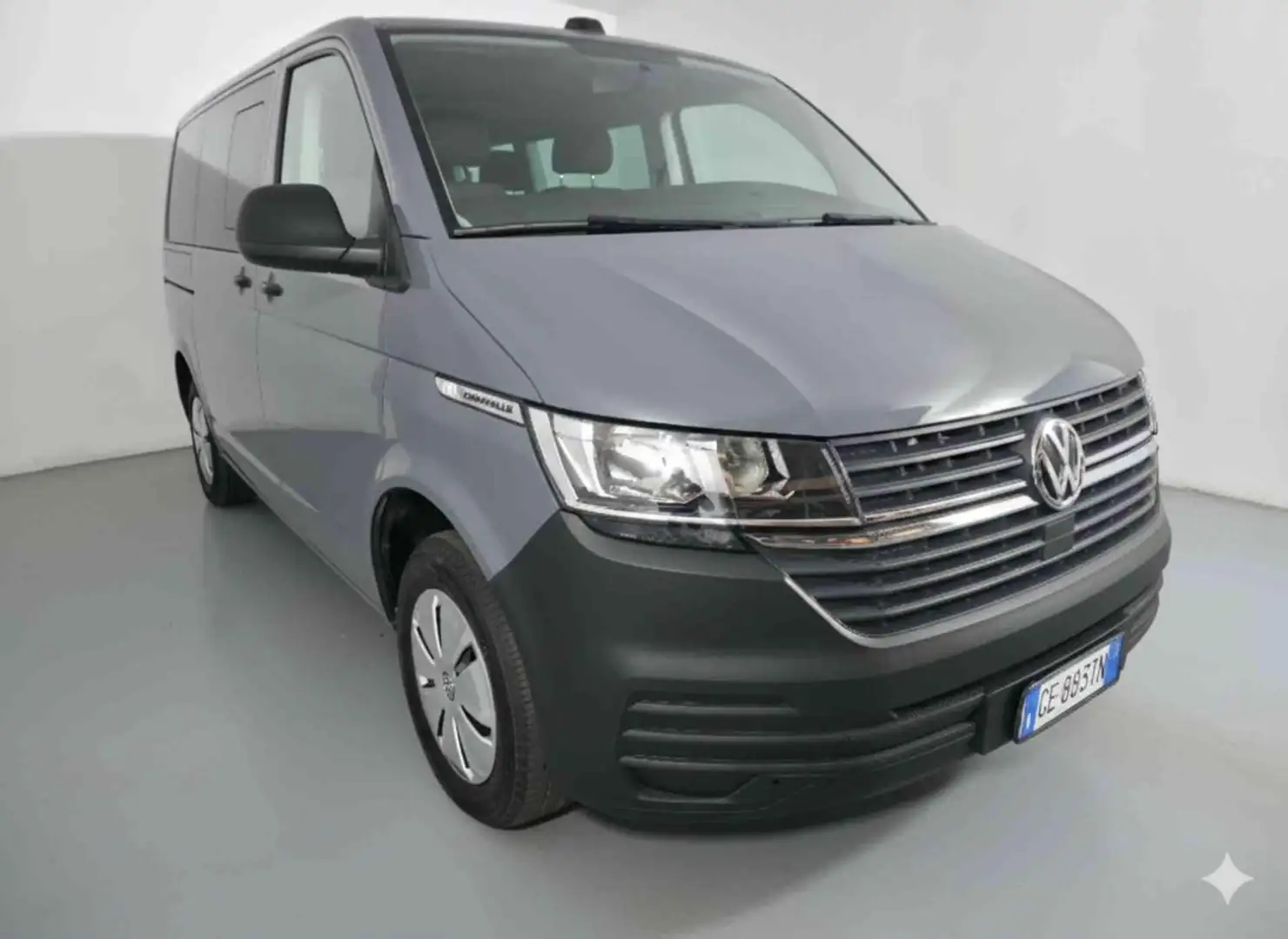 Volkswagen T6 Caravelle 2.0 TDI 110CV PC Trendline Grijs - 2