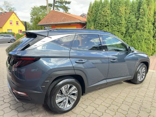 Hyundai Tucson view 4