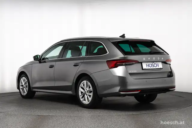 Skoda Octavia view 5