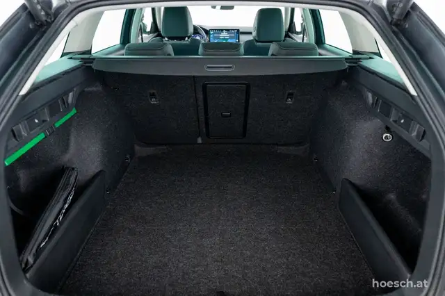 Skoda Octavia view 9