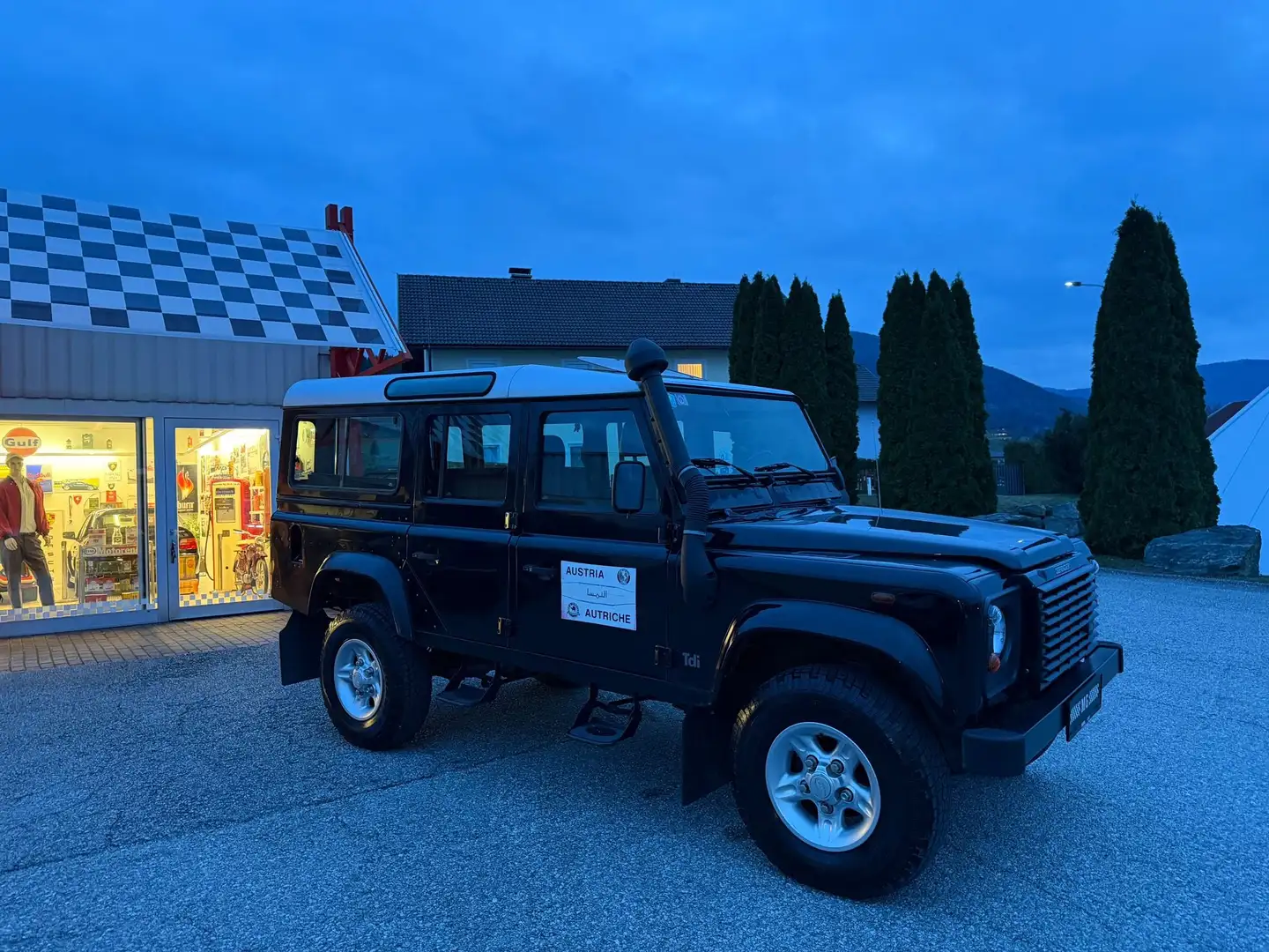 Land Rover Defender Defender 110" Station County TD  Klima Schwarz - 1