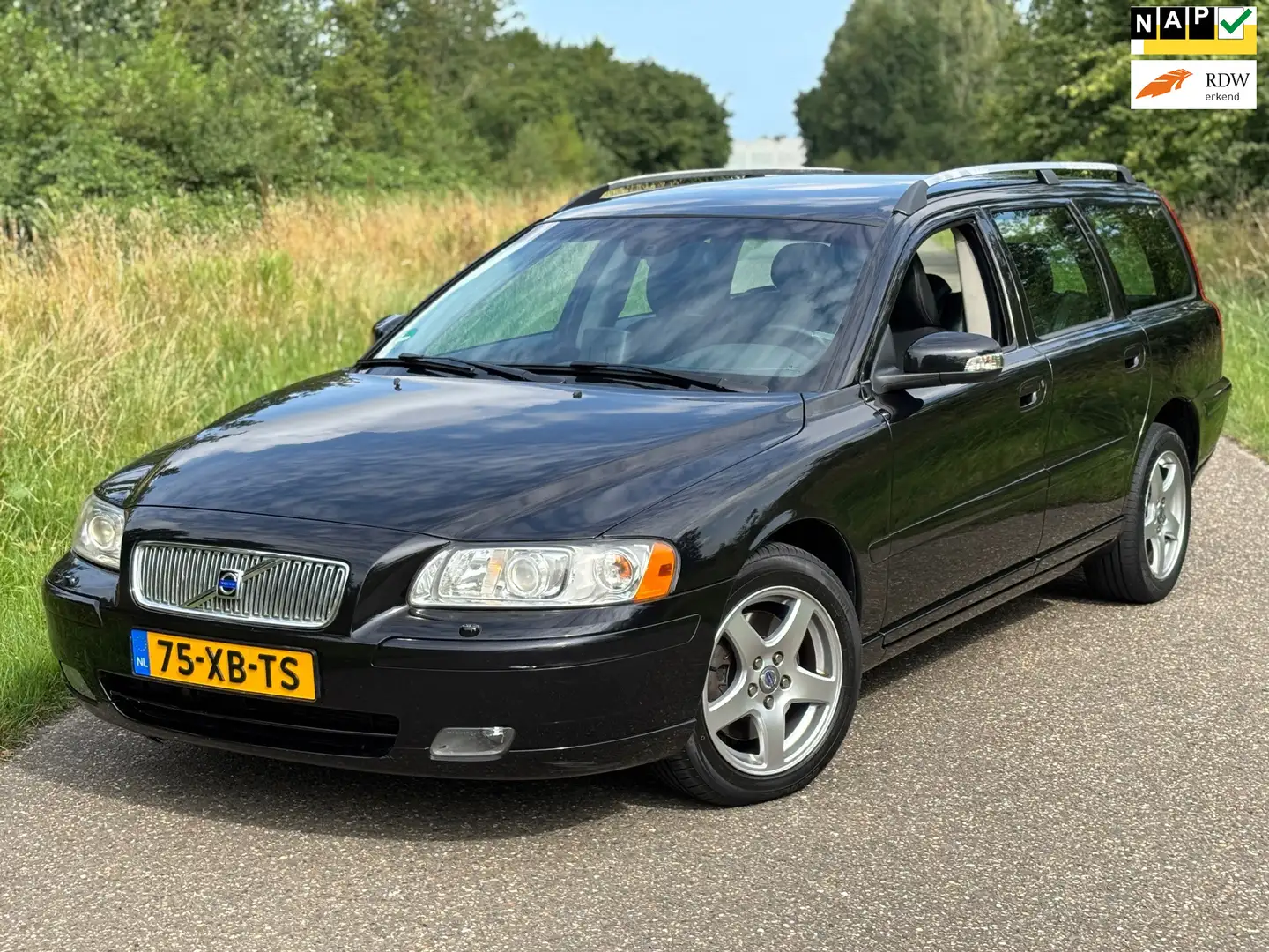 Volvo V70 2.0T Edition Sport Automaat/Navi/Leder/Pdc Black - 1