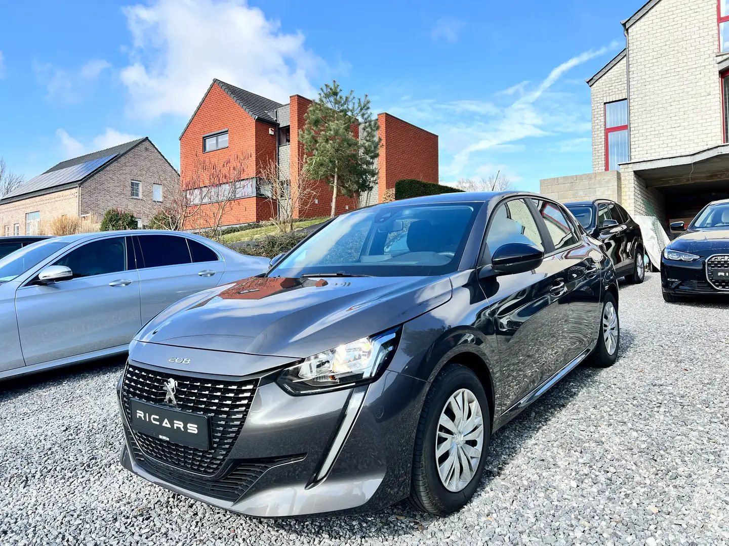 Peugeot 208 1.5 BlueHDi Airco Gps Carplay Cruise GARANTIE 1an Gris - 1