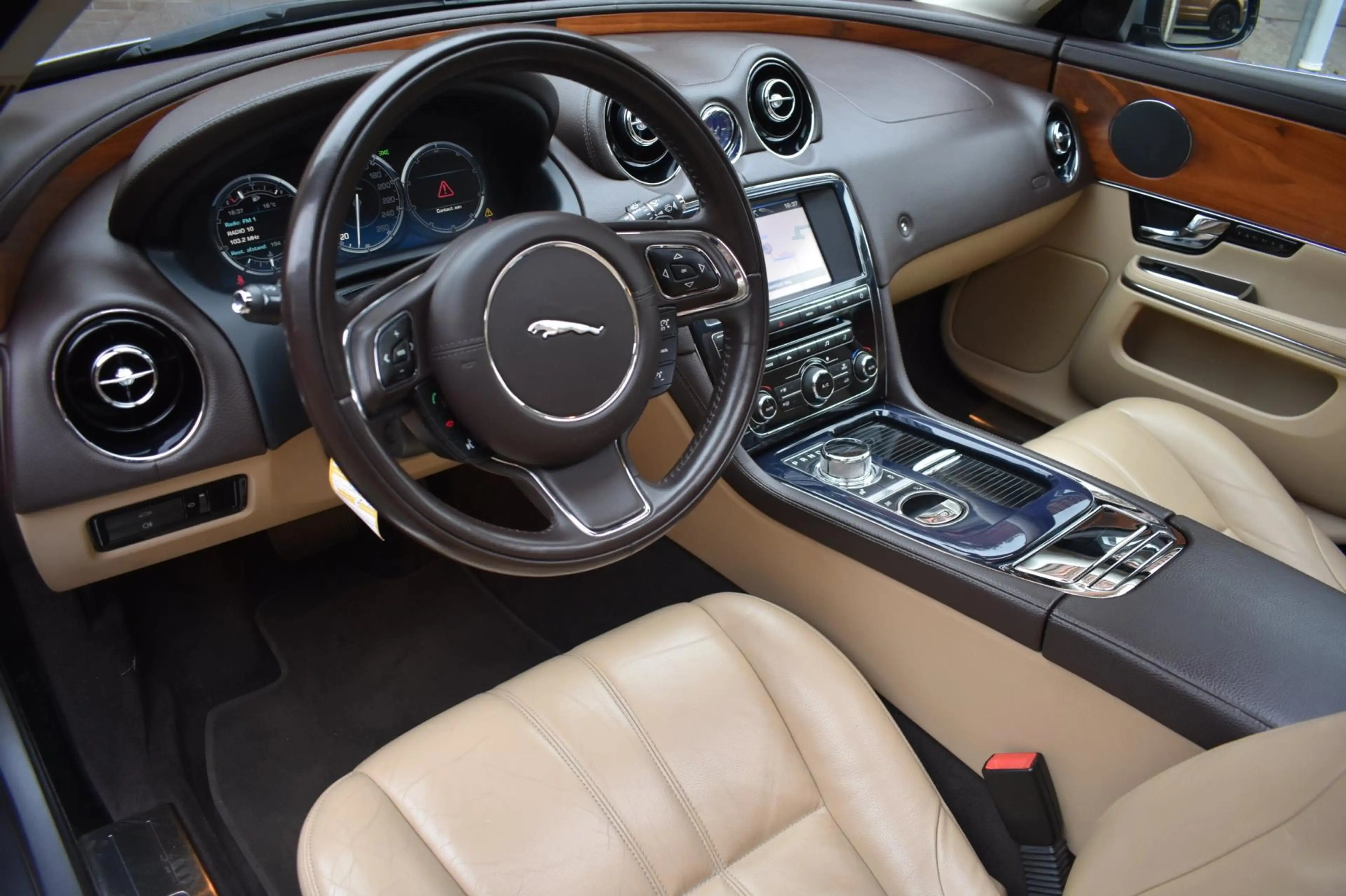 Jaguar XJ 3.0 V6D Premium Luxury '12 Leder Clima Pano Cruise — photo 7