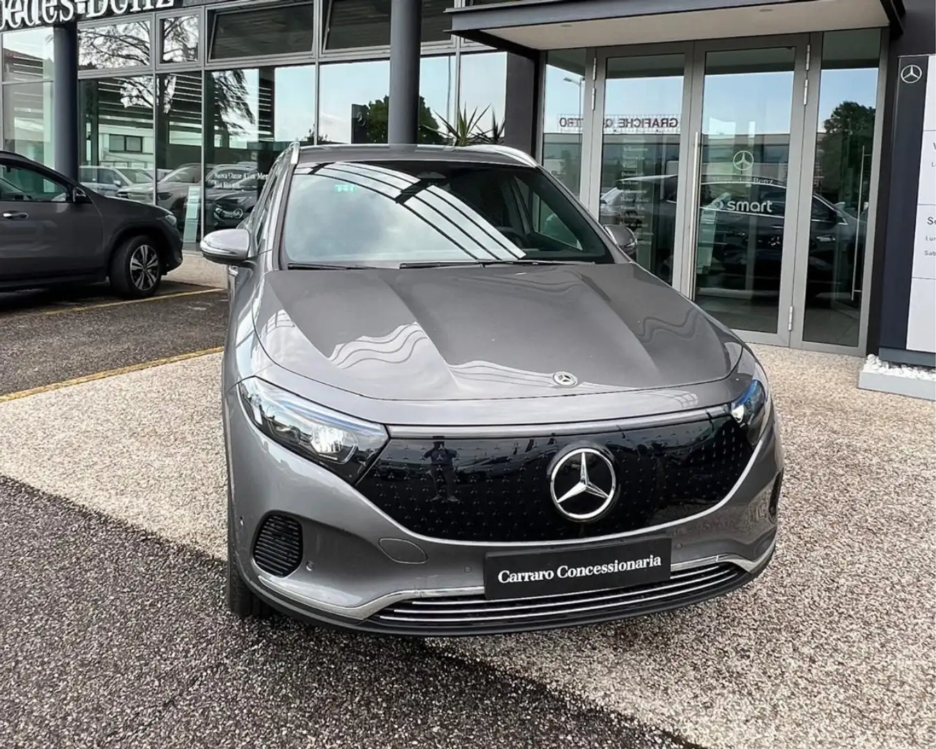 Mercedes-Benz EQA 250 + Grigio - 2