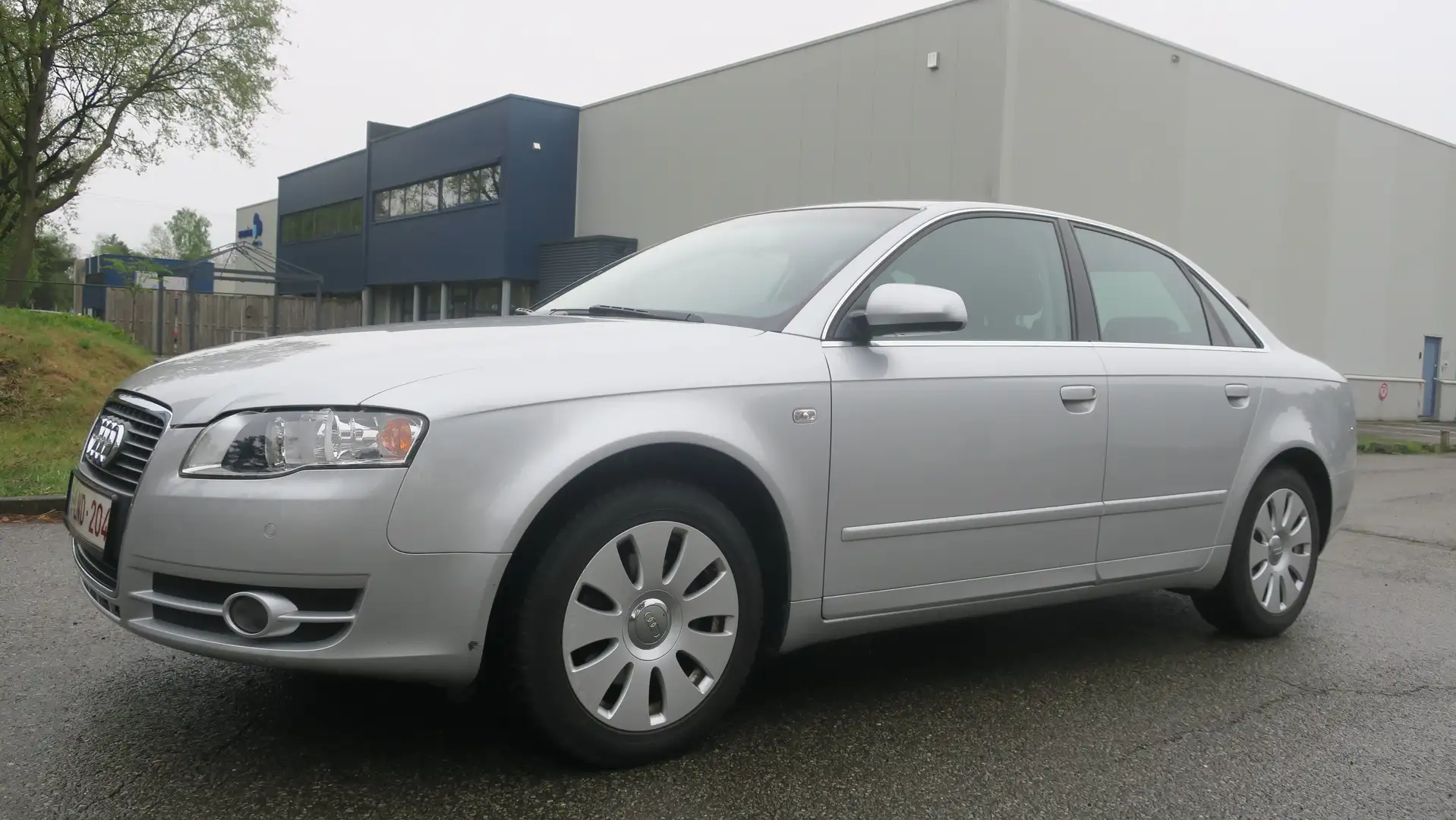 Audi A4 2.0i 20v Multitronic Zilver - 1