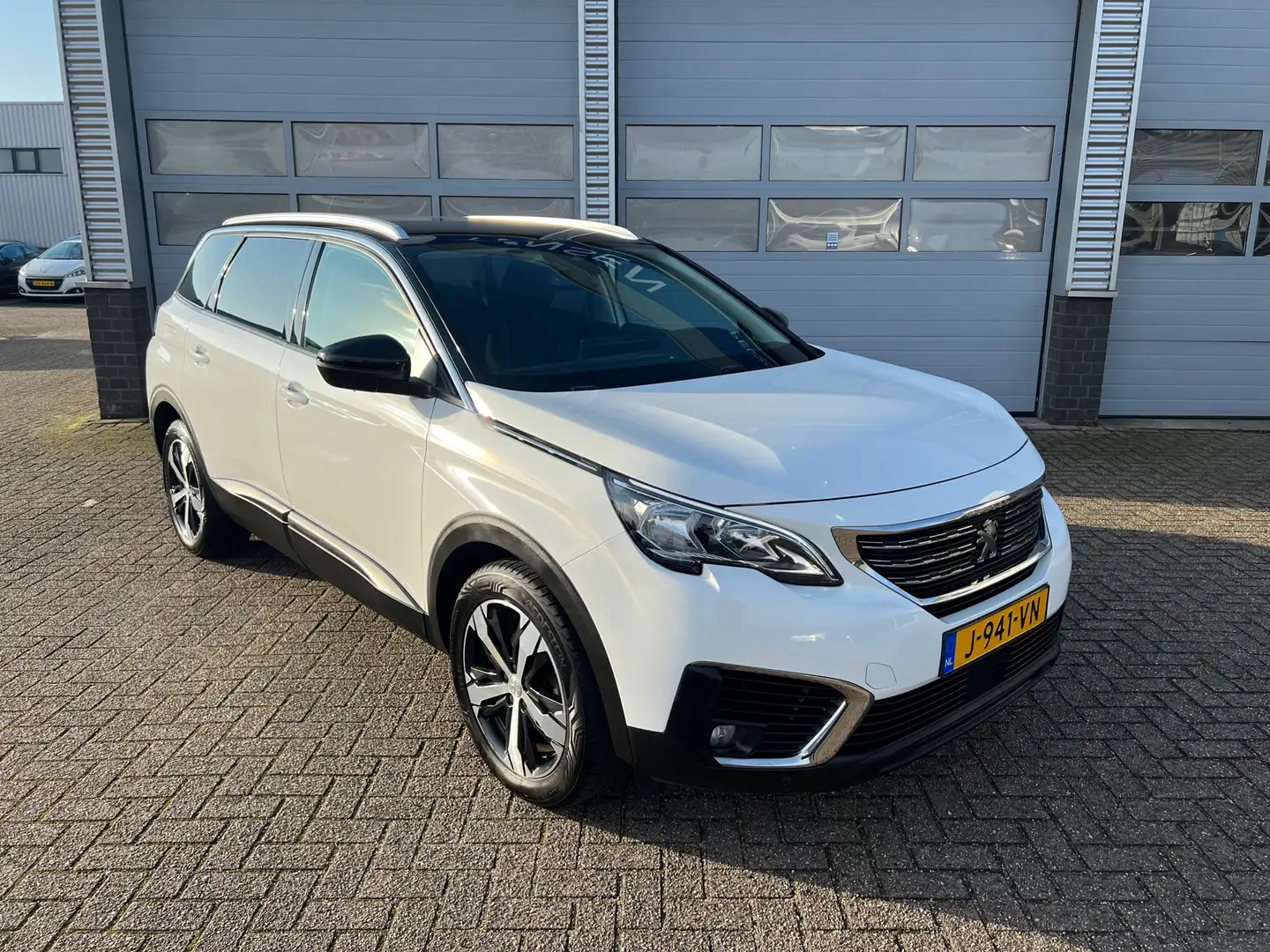Peugeot 5008 1.6 180PK PureTech Blue Lease Premium | Navigatie Blanc - 2