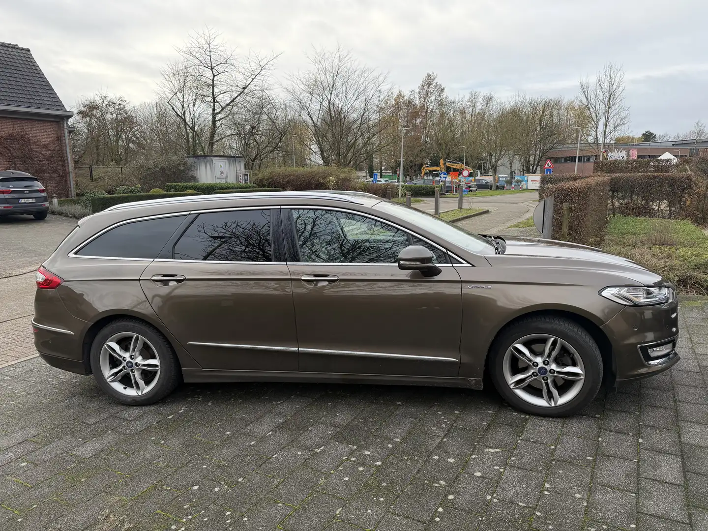 Ford Mondeo Vignale Brun - 1