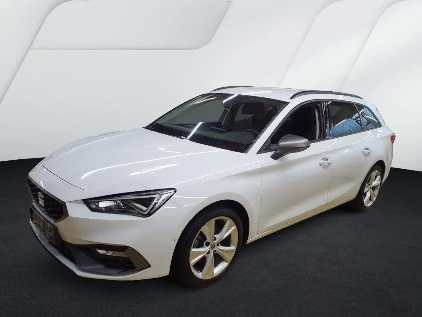 SEAT Leon ST FR 1.5 eTSI DSG Navi RearView LED ACC Sitzh. Weiß - 2