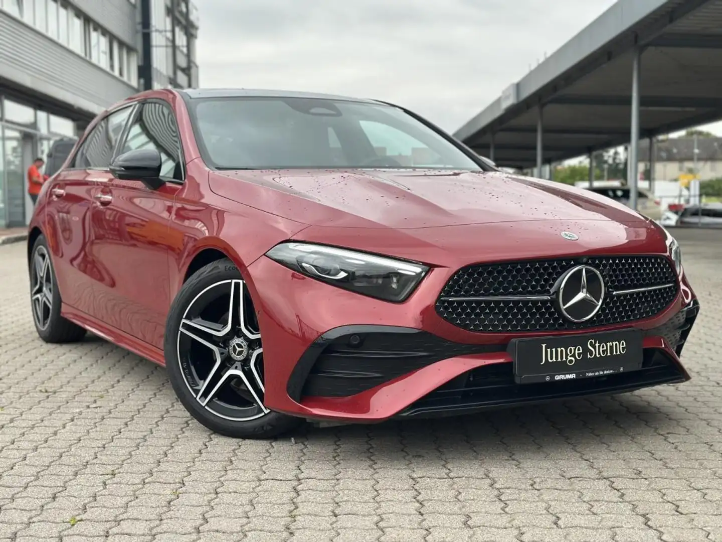 Mercedes-Benz A 200 AMG+Night+Headup+Pano+Keyl+AHK+Memory+DAB Rot - 1