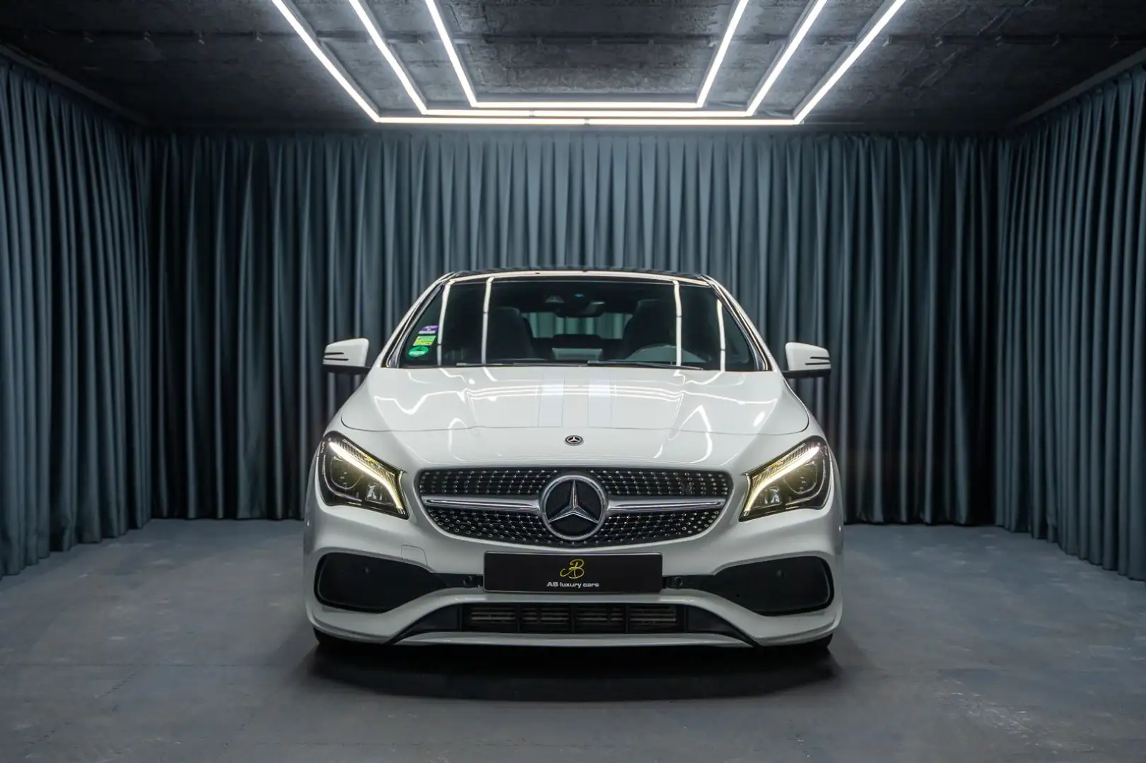 Mercedes-Benz CLA 180 Shooting AMG*Panorama*Keyless*PEAK*BSNS* Weiß - 2