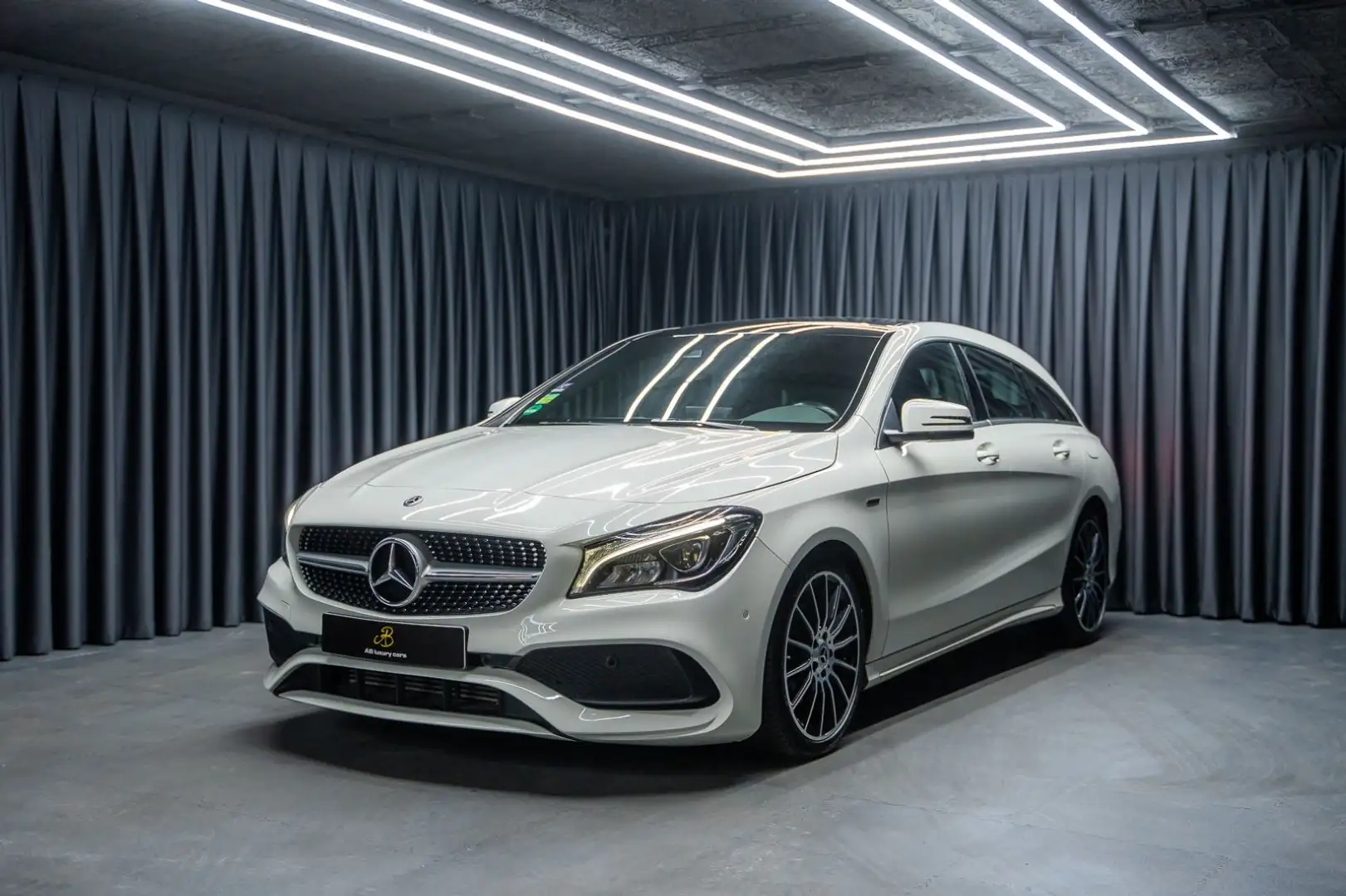 Mercedes-Benz CLA 180 Shooting AMG*Panorama*Keyless*PEAK*BSNS* Weiß - 1